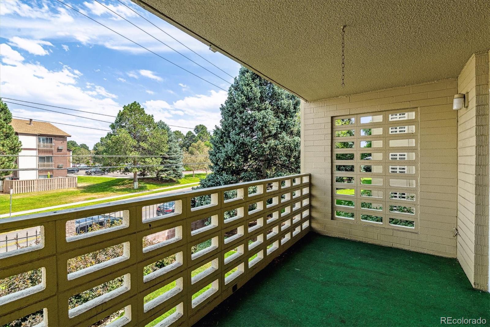MLS Image #20 for 610 s clinton street,denver, Colorado