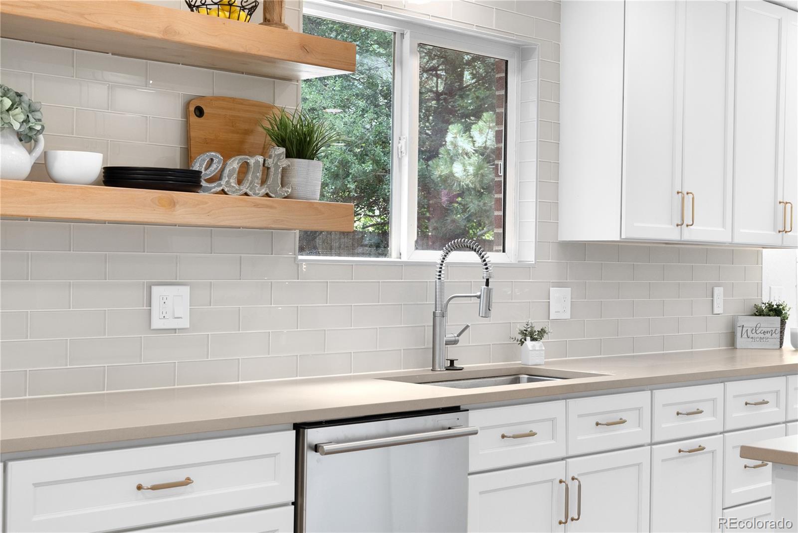 MLS Image #7 for 10050 w 77th drive,arvada, Colorado