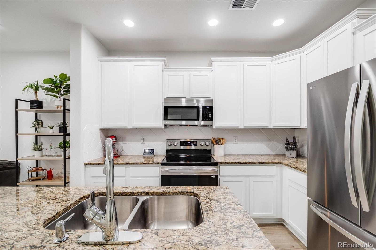 MLS Image #10 for 8935 e nichols place,centennial, Colorado