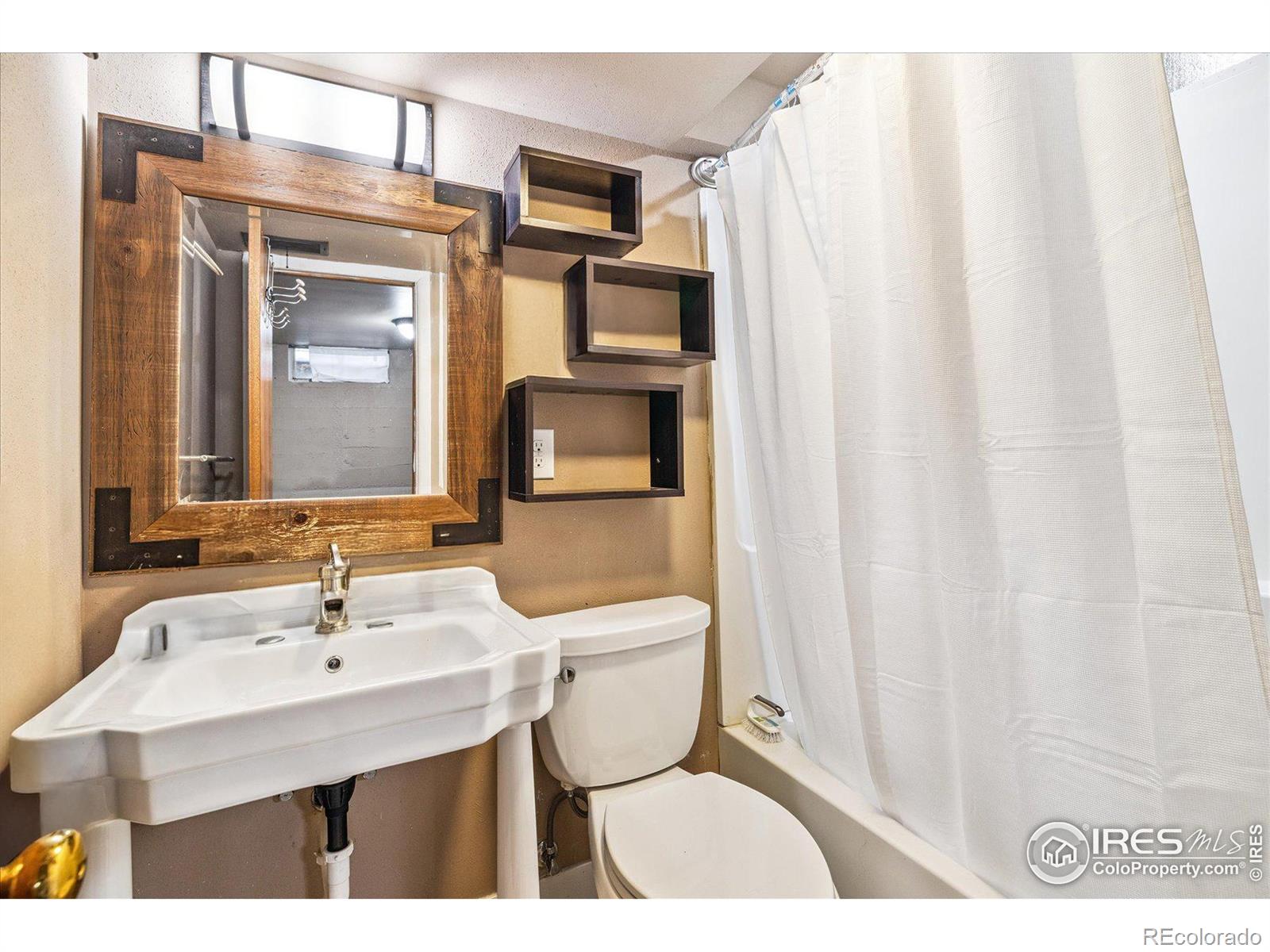 MLS Image #20 for 308 s locust street,denver, Colorado