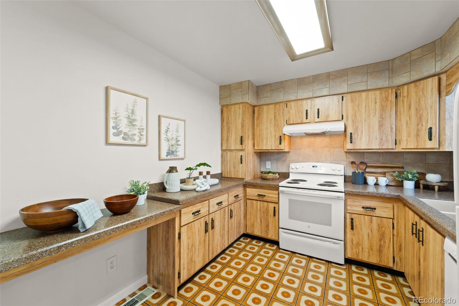 MLS Image #13 for 1298  kachina drive,colorado springs, Colorado