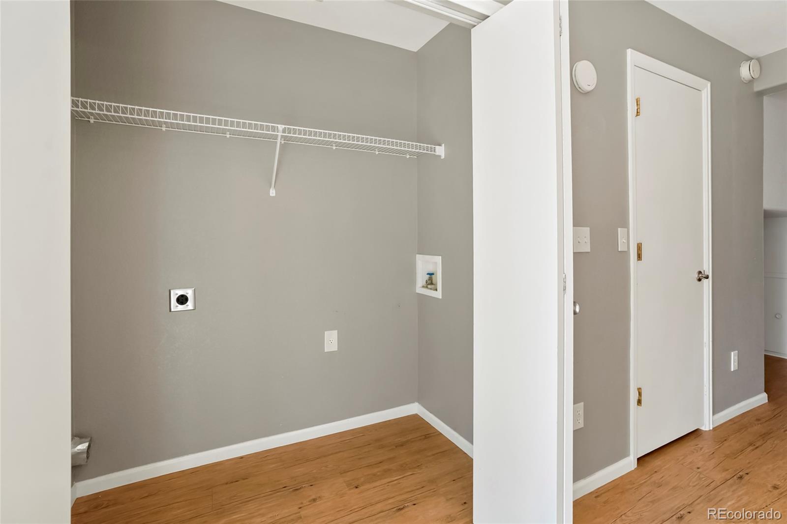 MLS Image #6 for 7889 s kittredge circle,englewood, Colorado