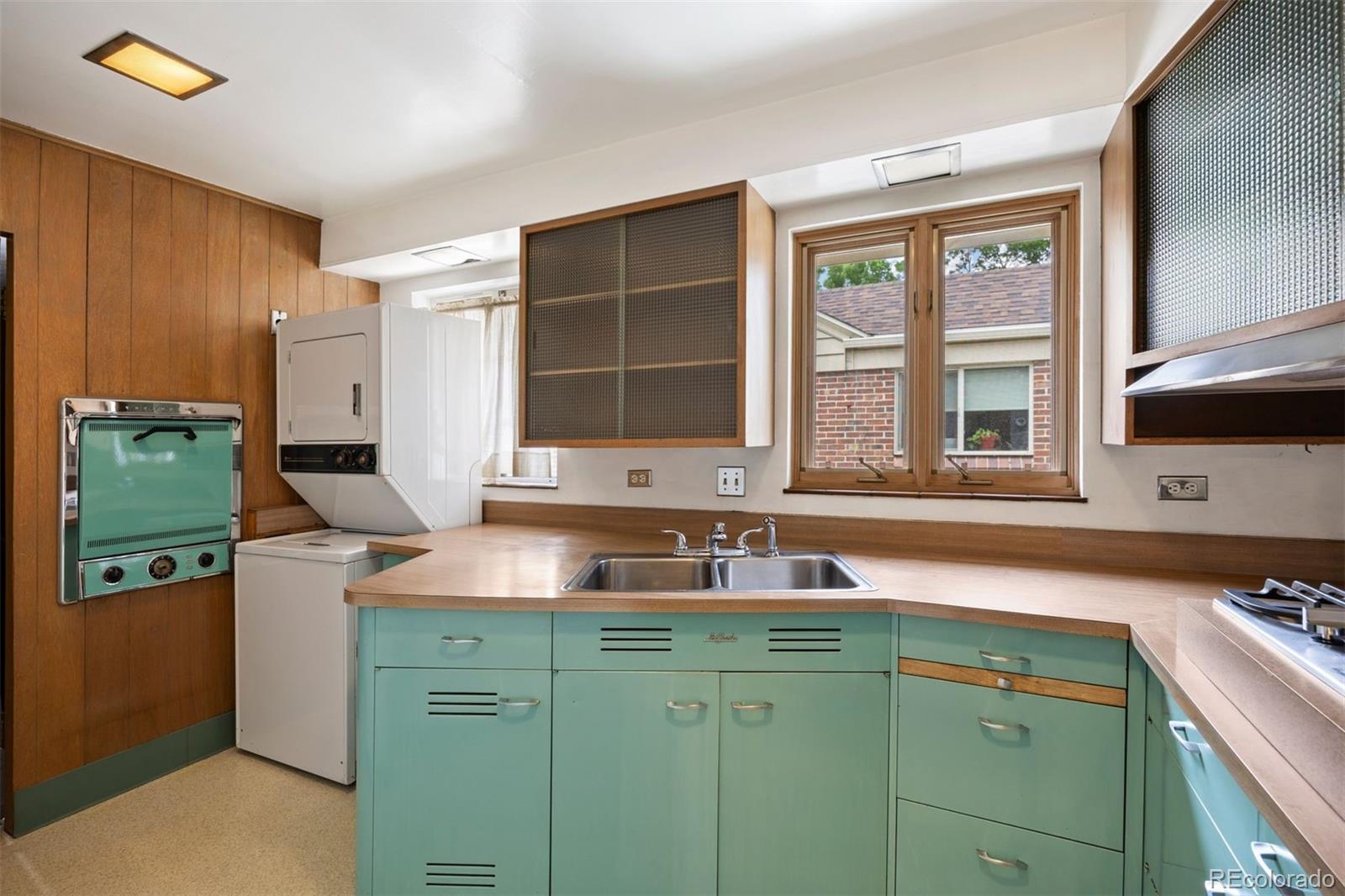 MLS Image #11 for 976  hudson street,denver, Colorado