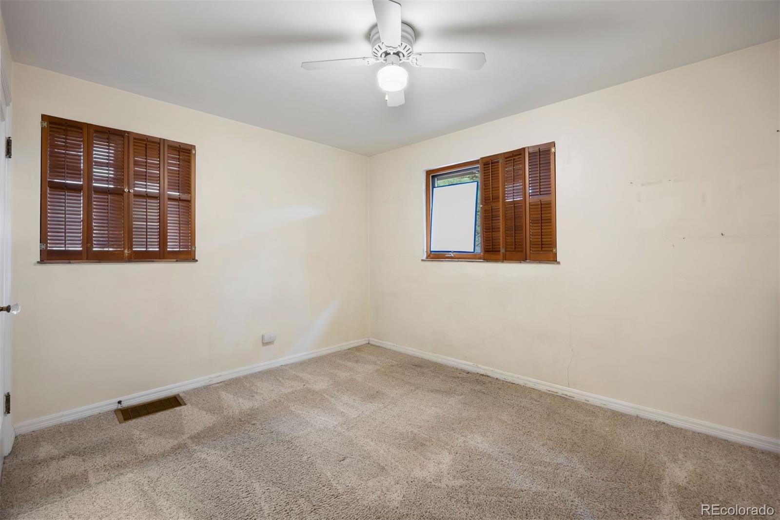 MLS Image #13 for 976  hudson street,denver, Colorado