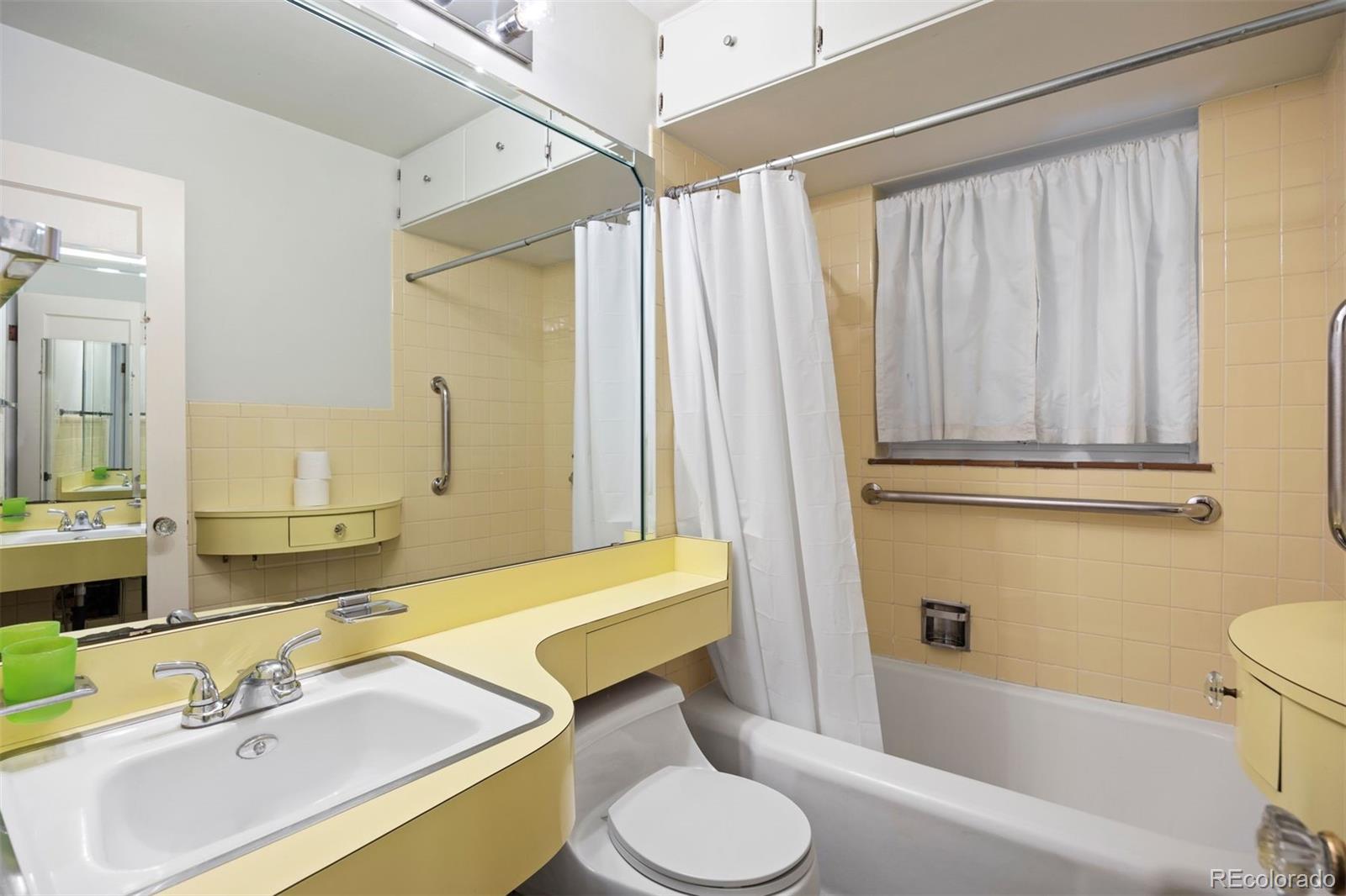 MLS Image #15 for 976  hudson street,denver, Colorado
