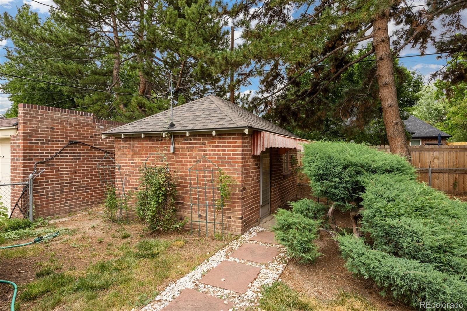 MLS Image #19 for 976  hudson street,denver, Colorado