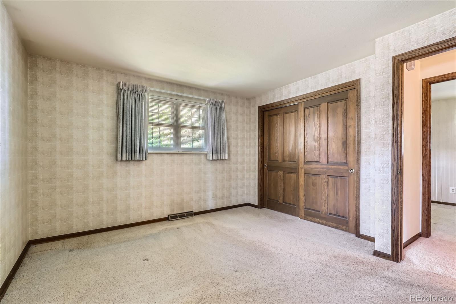 MLS Image #11 for 11759 e alaska avenue,aurora, Colorado