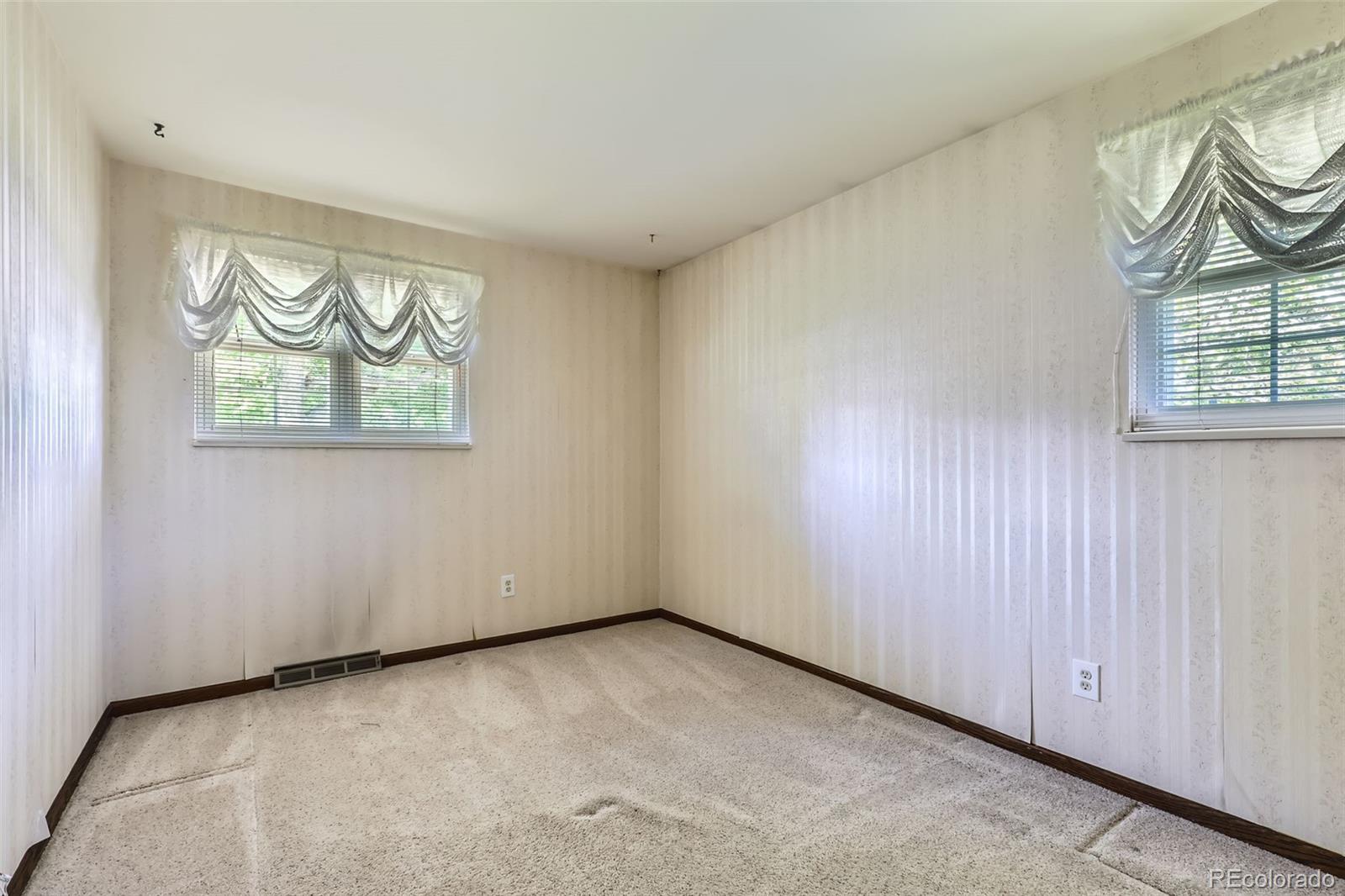 MLS Image #15 for 11759 e alaska avenue,aurora, Colorado