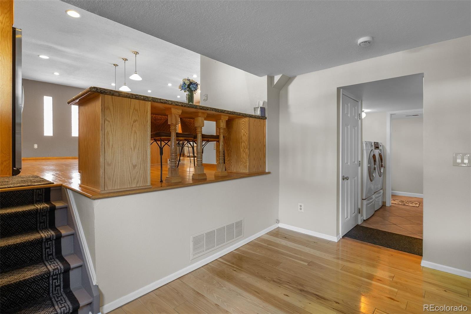 MLS Image #10 for 2765 s pierce street,denver, Colorado
