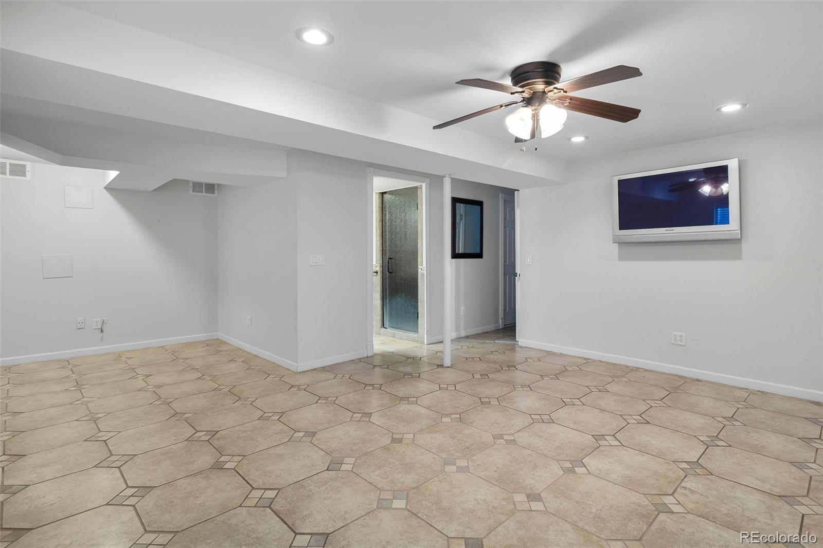 MLS Image #13 for 2765 s pierce street,denver, Colorado
