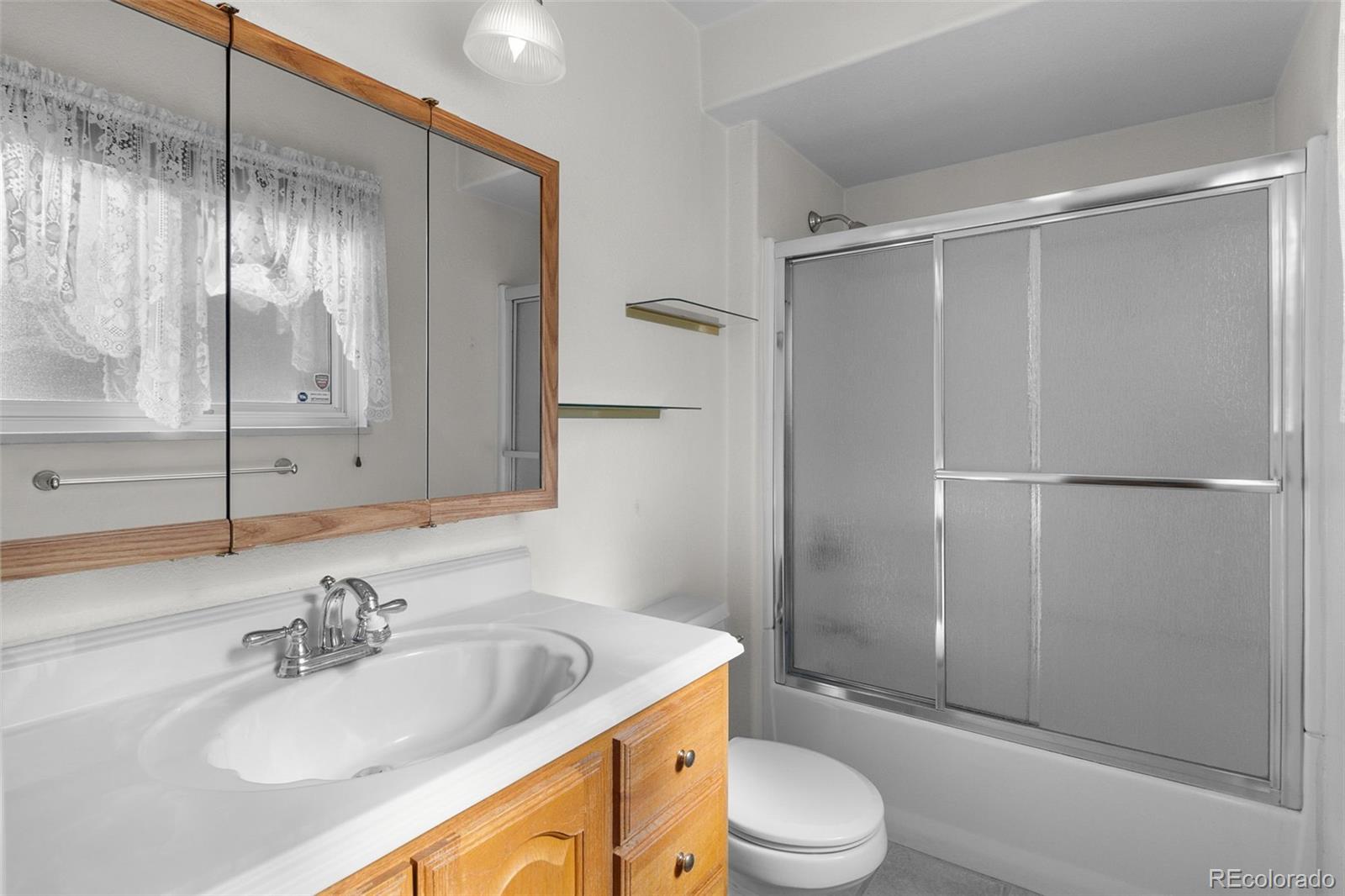 MLS Image #19 for 2765 s pierce street,denver, Colorado
