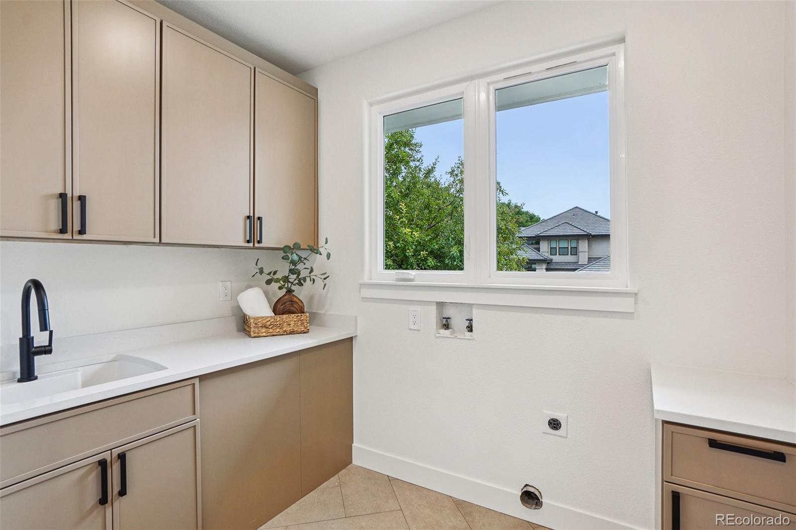 MLS Image #17 for 9554 e hidden hill lane,lone tree, Colorado