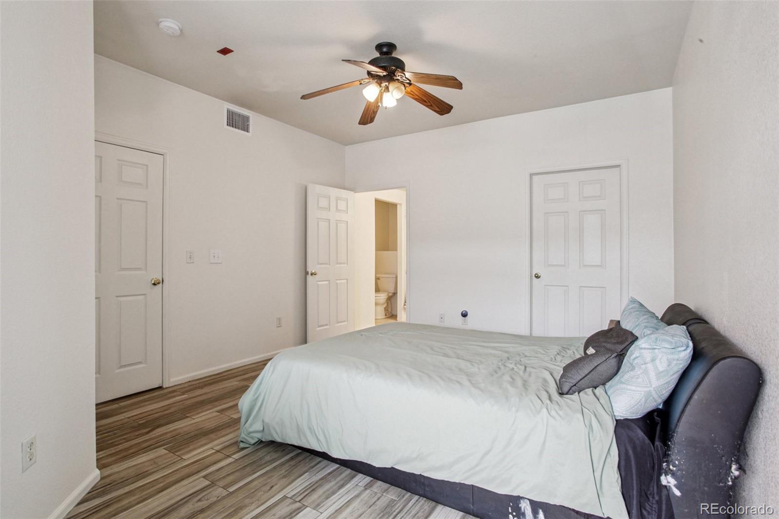 MLS Image #11 for 9468 e florida avenue,denver, Colorado