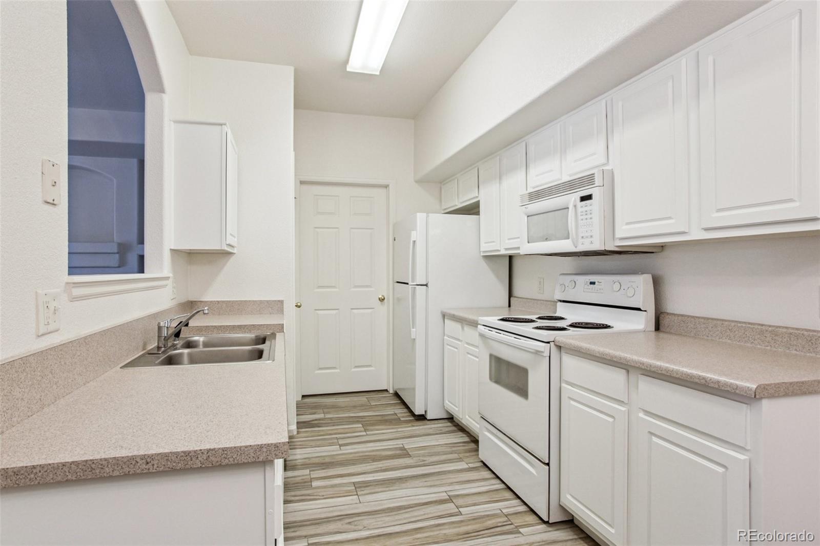MLS Image #8 for 9468 e florida avenue,denver, Colorado