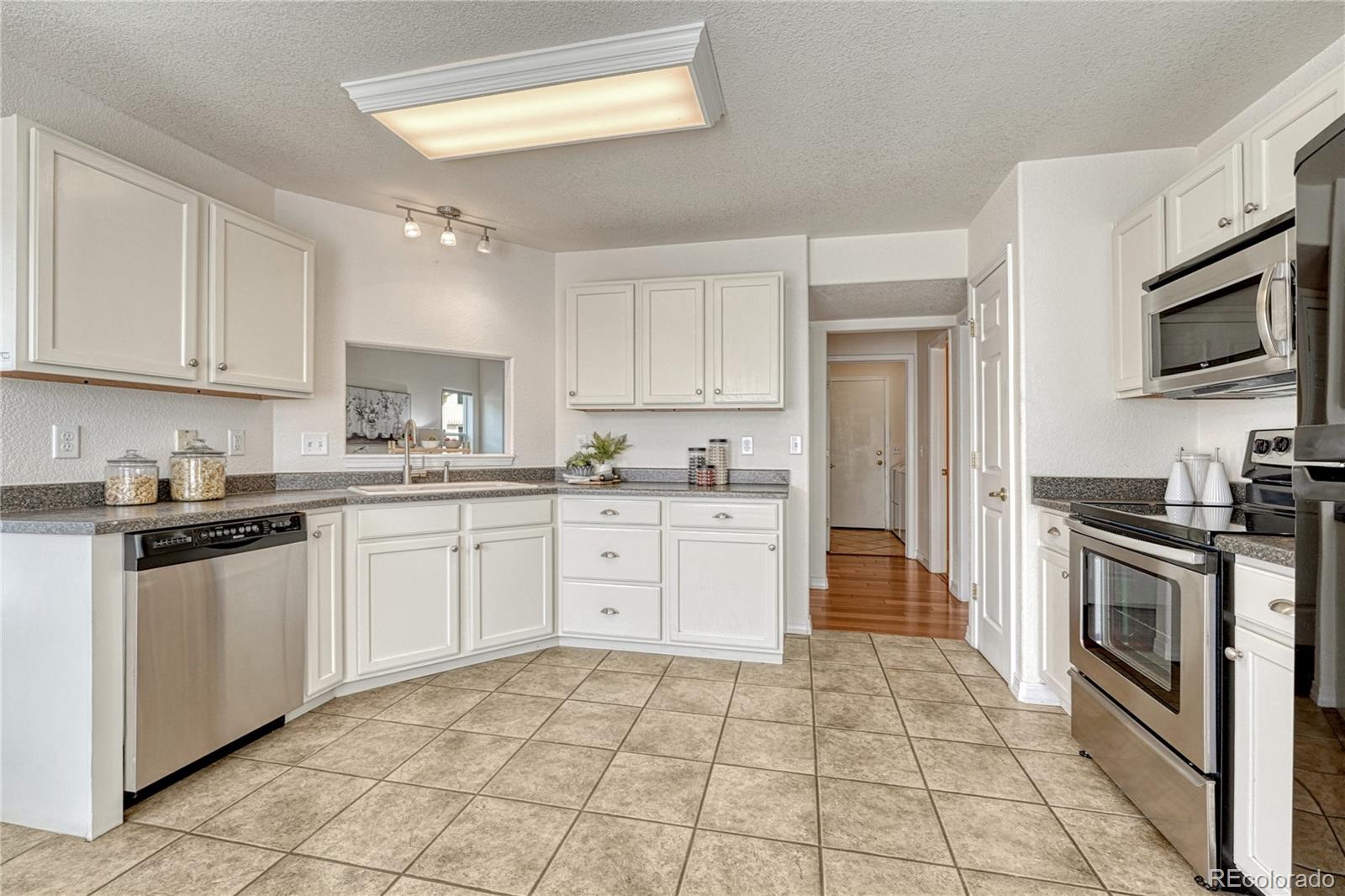 MLS Image #10 for 3275  chestnut glen lane,colorado springs, Colorado