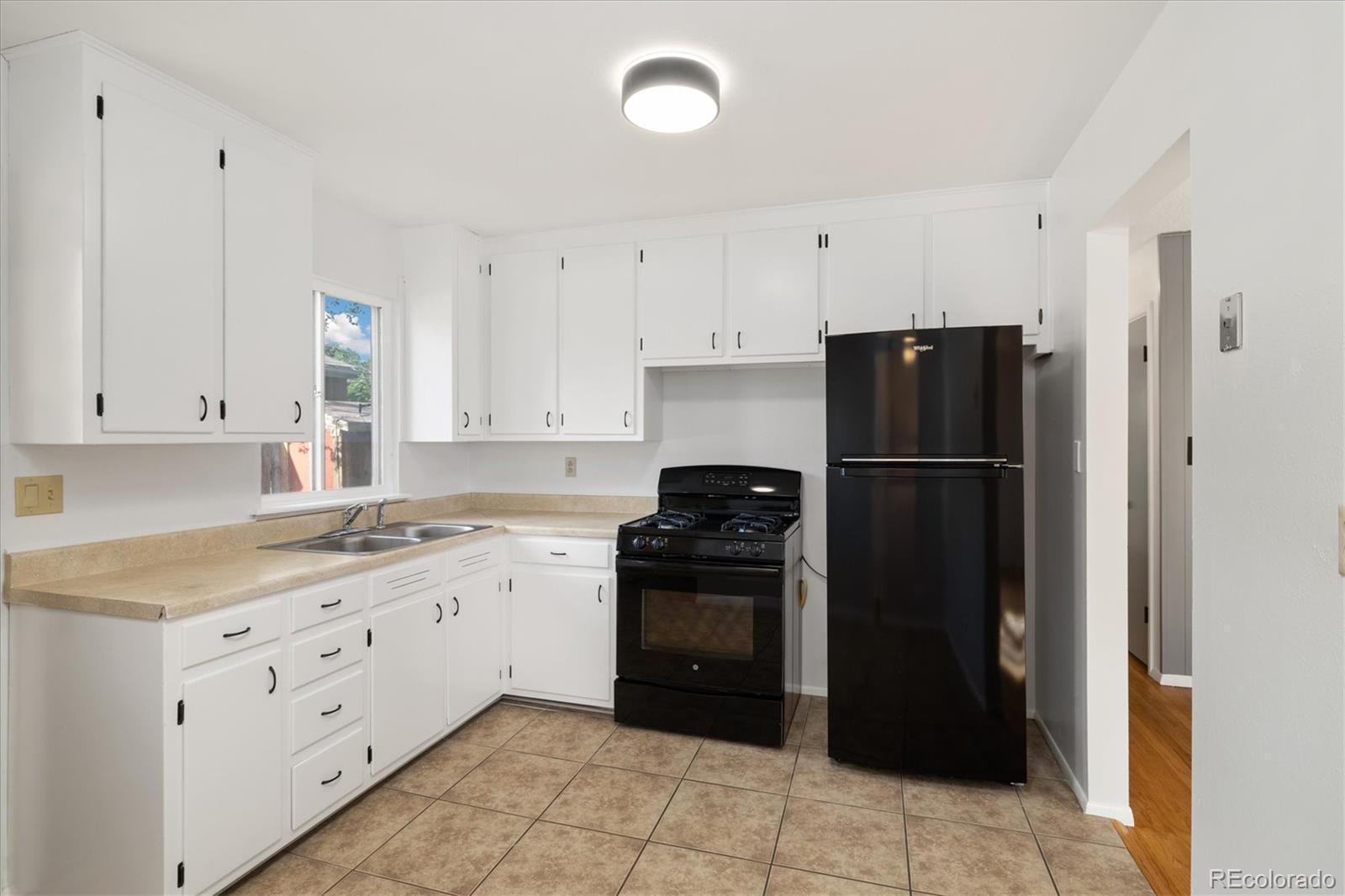 MLS Image #8 for 3102 e san miguel street,colorado springs, Colorado