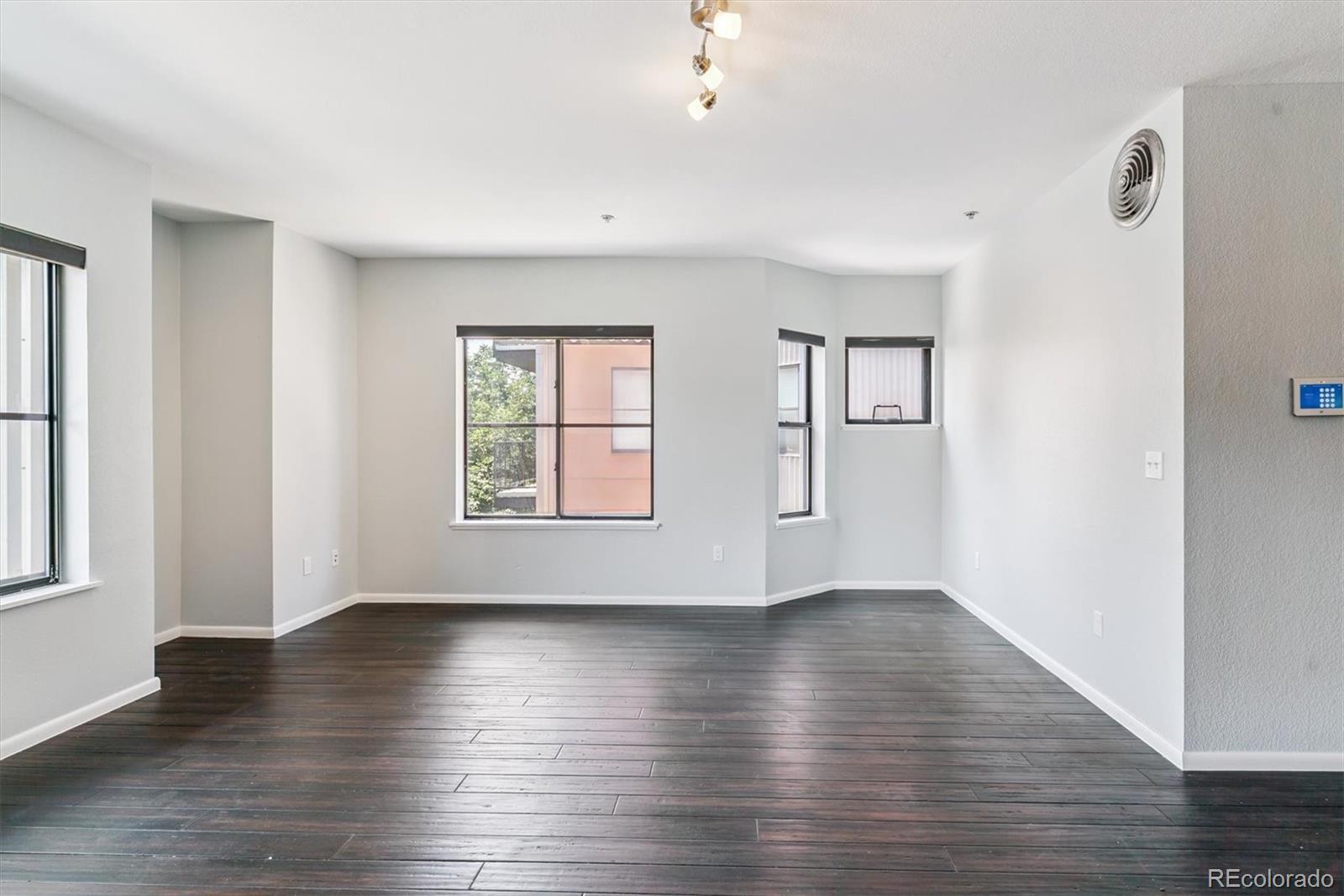 MLS Image #19 for 3195  blake street,denver, Colorado