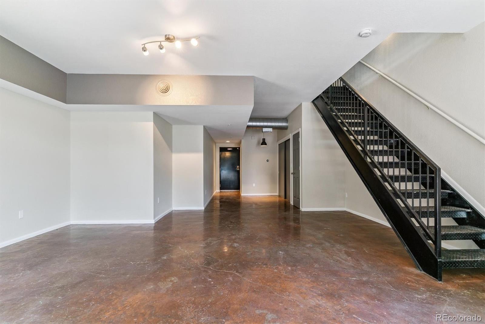 MLS Image #3 for 3195  blake street,denver, Colorado