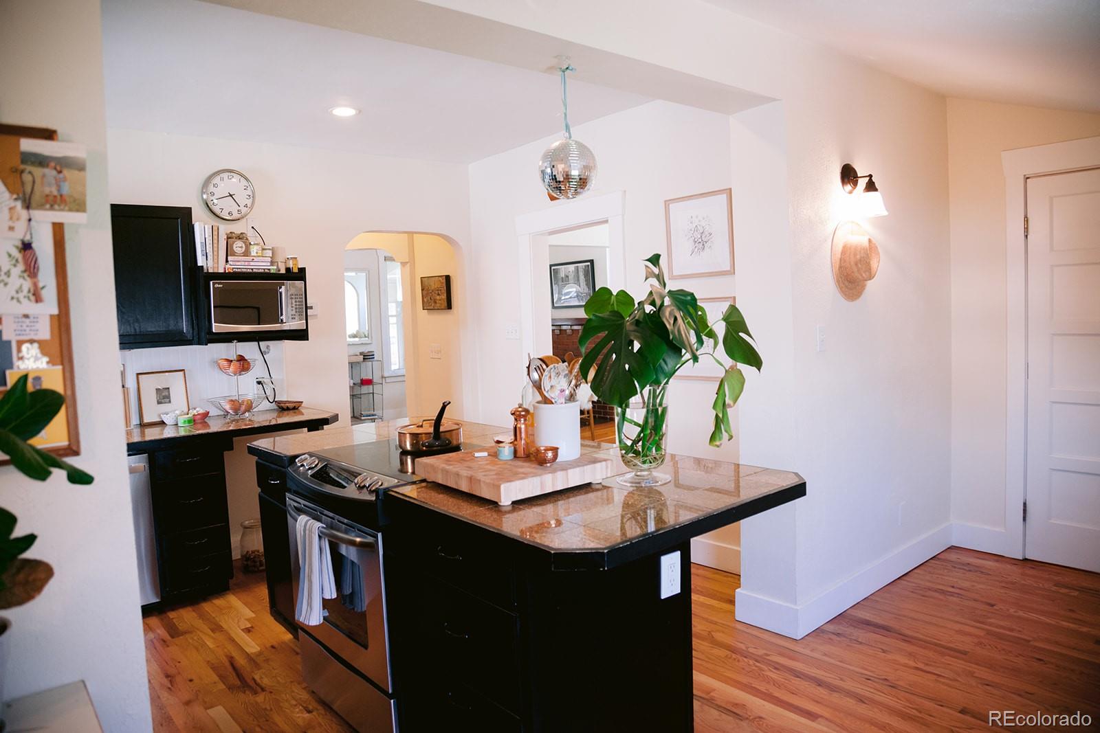 MLS Image #24 for 1585 s grant street,denver, Colorado