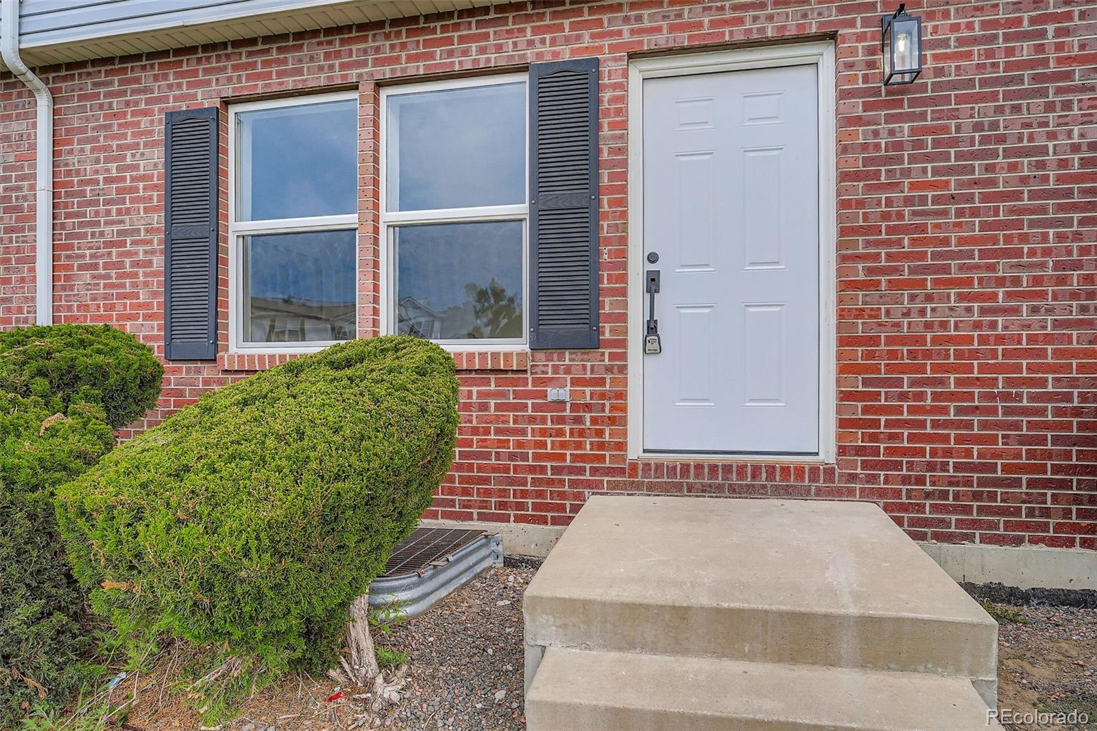 MLS Image #3 for 16353 e 17th place,aurora, Colorado