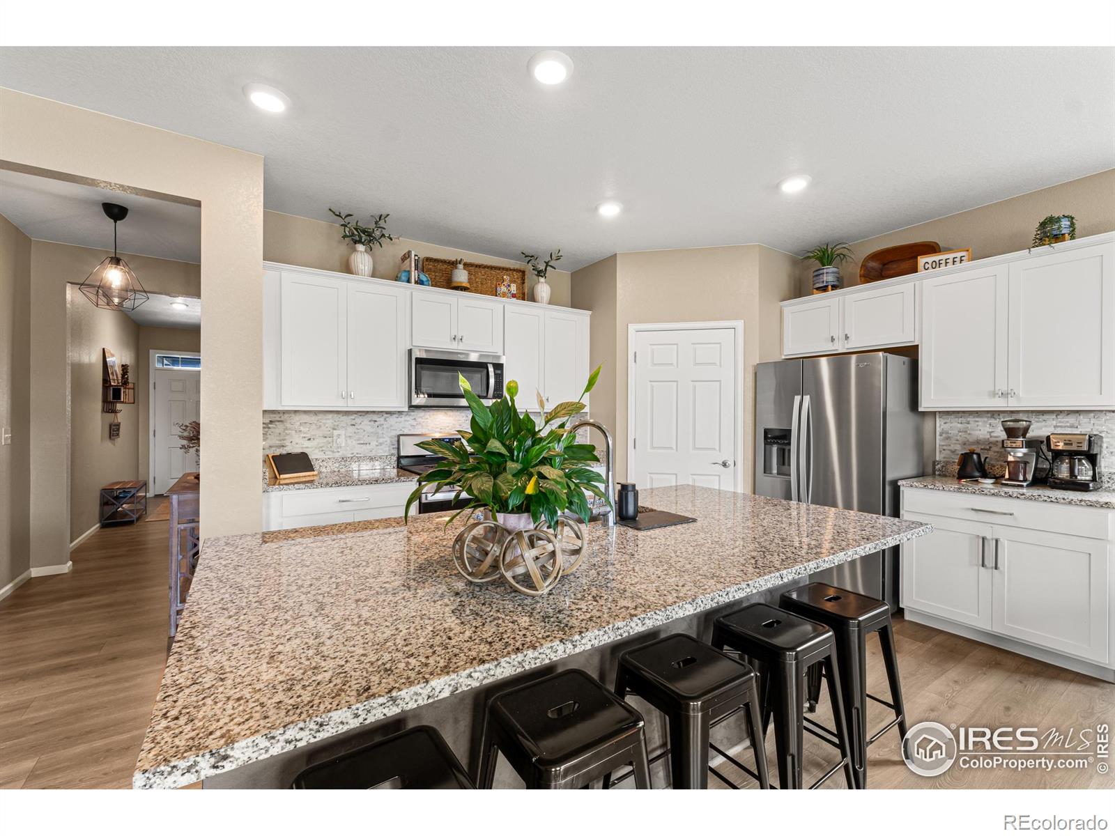 MLS Image #10 for 999  longs peak avenue,berthoud, Colorado