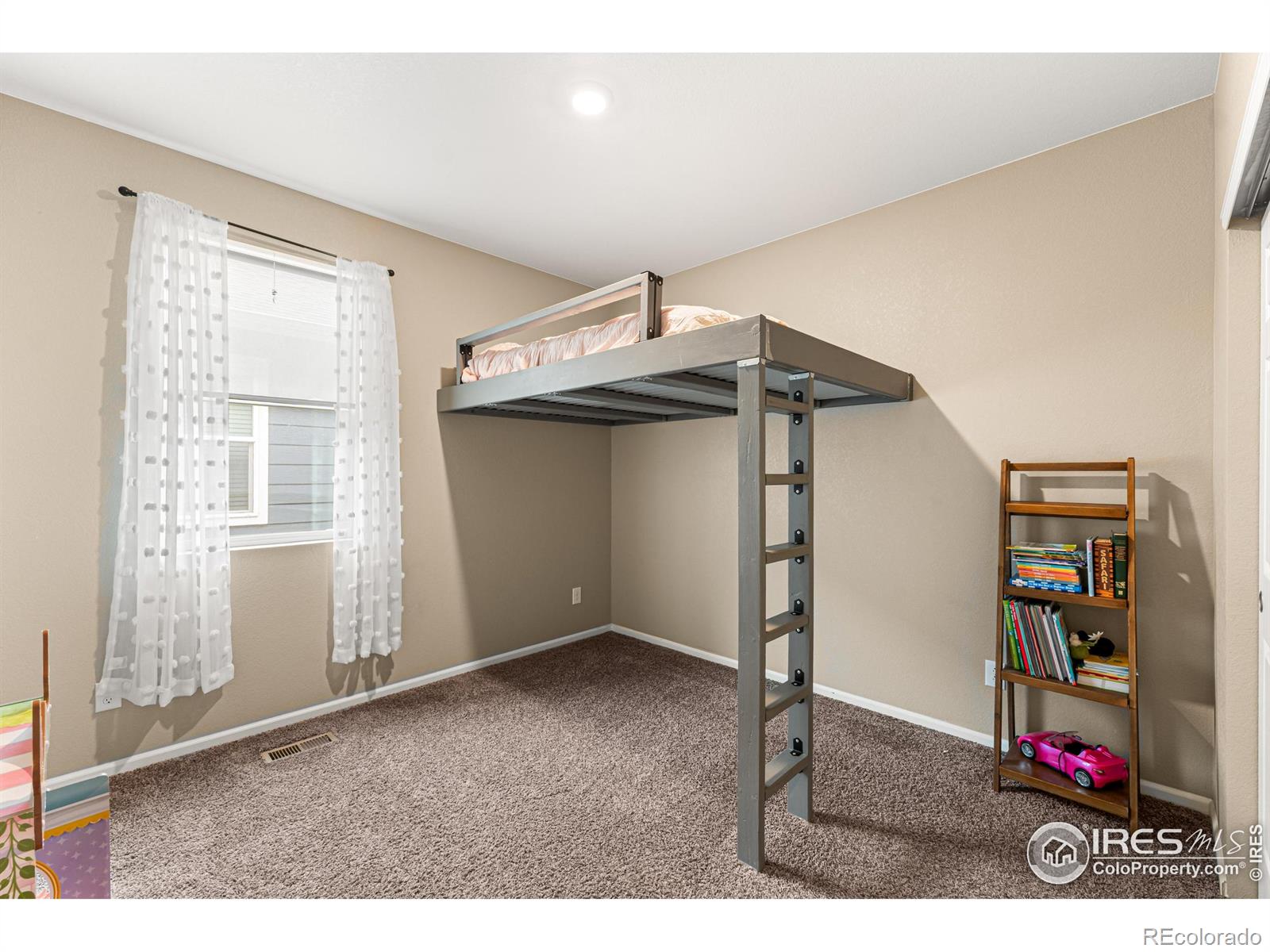 MLS Image #17 for 999  longs peak avenue,berthoud, Colorado