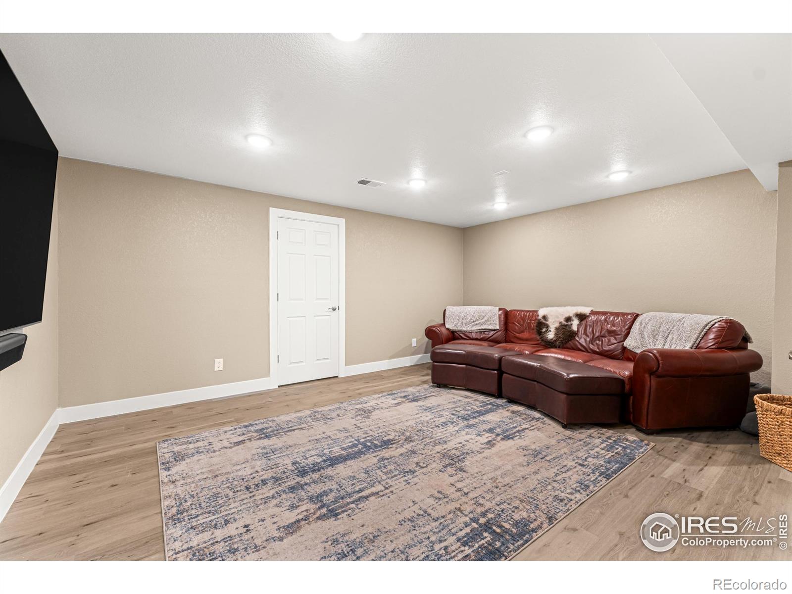 MLS Image #27 for 999  longs peak avenue,berthoud, Colorado