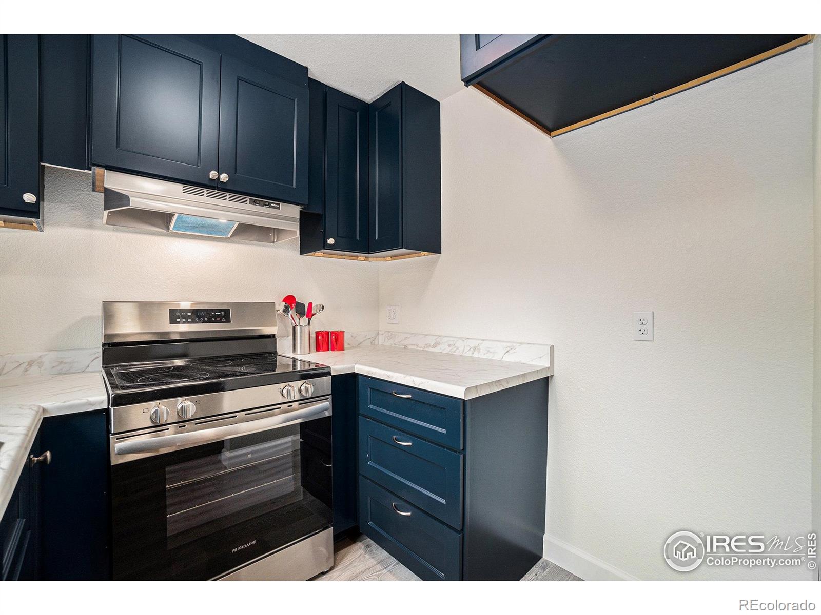 MLS Image #5 for 301  peterson street,fort collins, Colorado