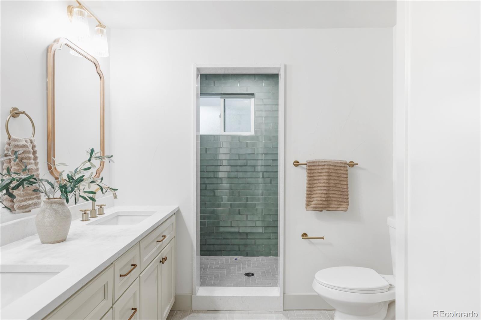 MLS Image #13 for 7863 s harrison circle,centennial, Colorado