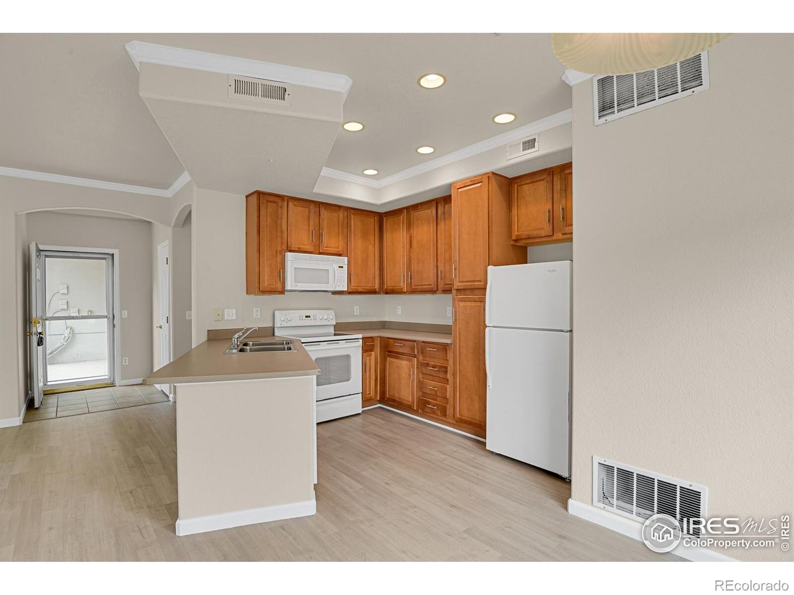 MLS Image #5 for 1801 s dunkirk street,aurora, Colorado