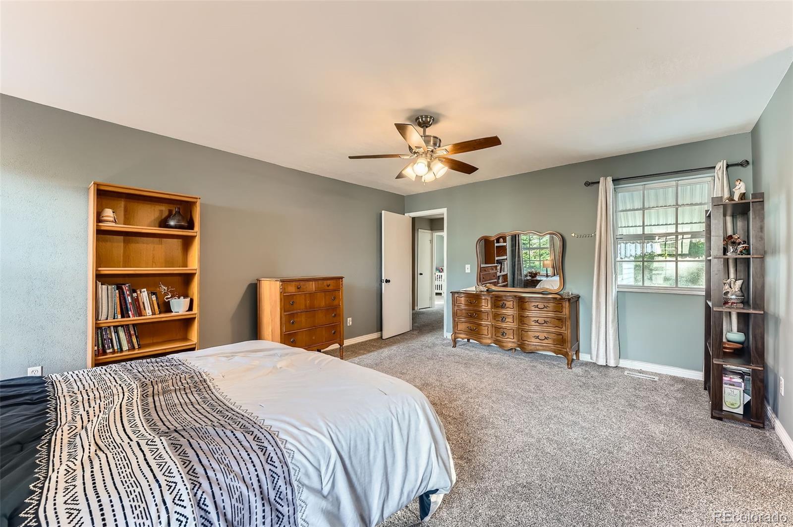 MLS Image #11 for 2558 s vaughn way,aurora, Colorado