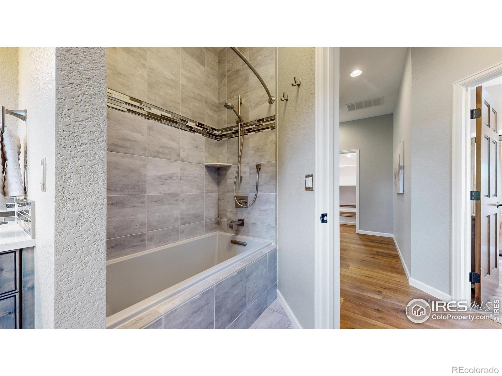 MLS Image #27 for 898  eagle ridge court,loveland, Colorado