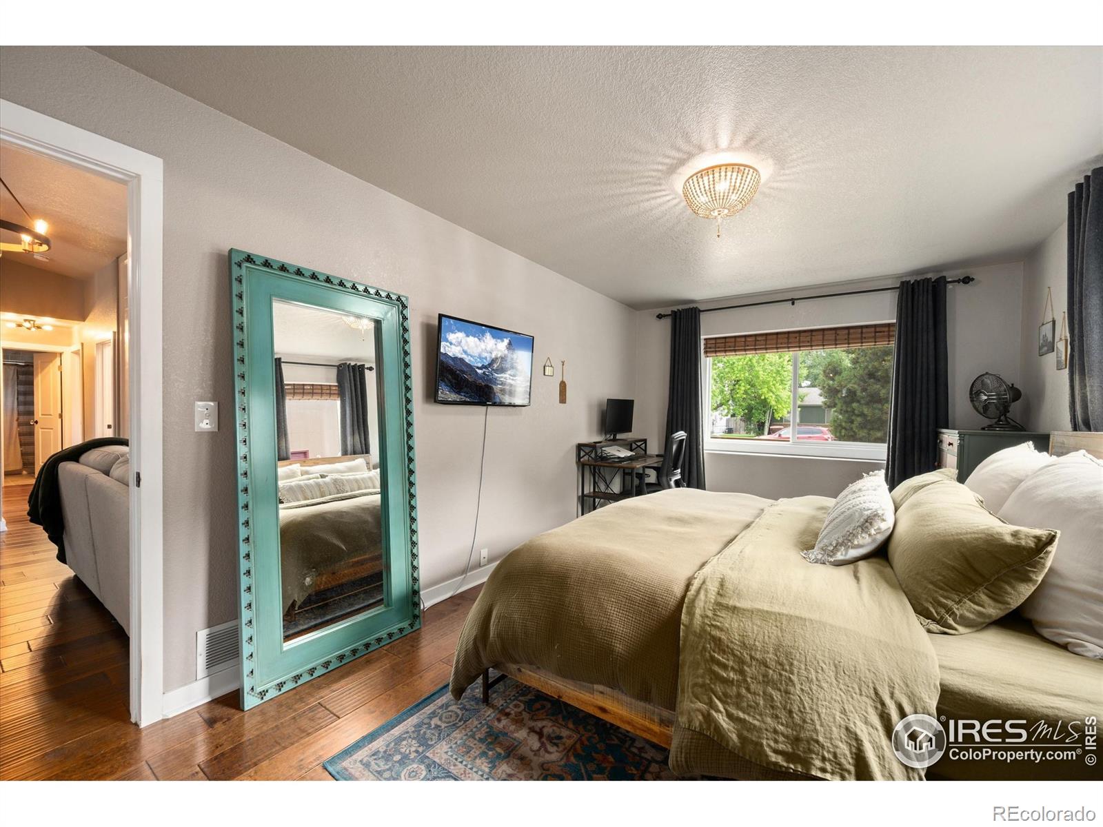 MLS Image #11 for 736  woodland way,fort collins, Colorado