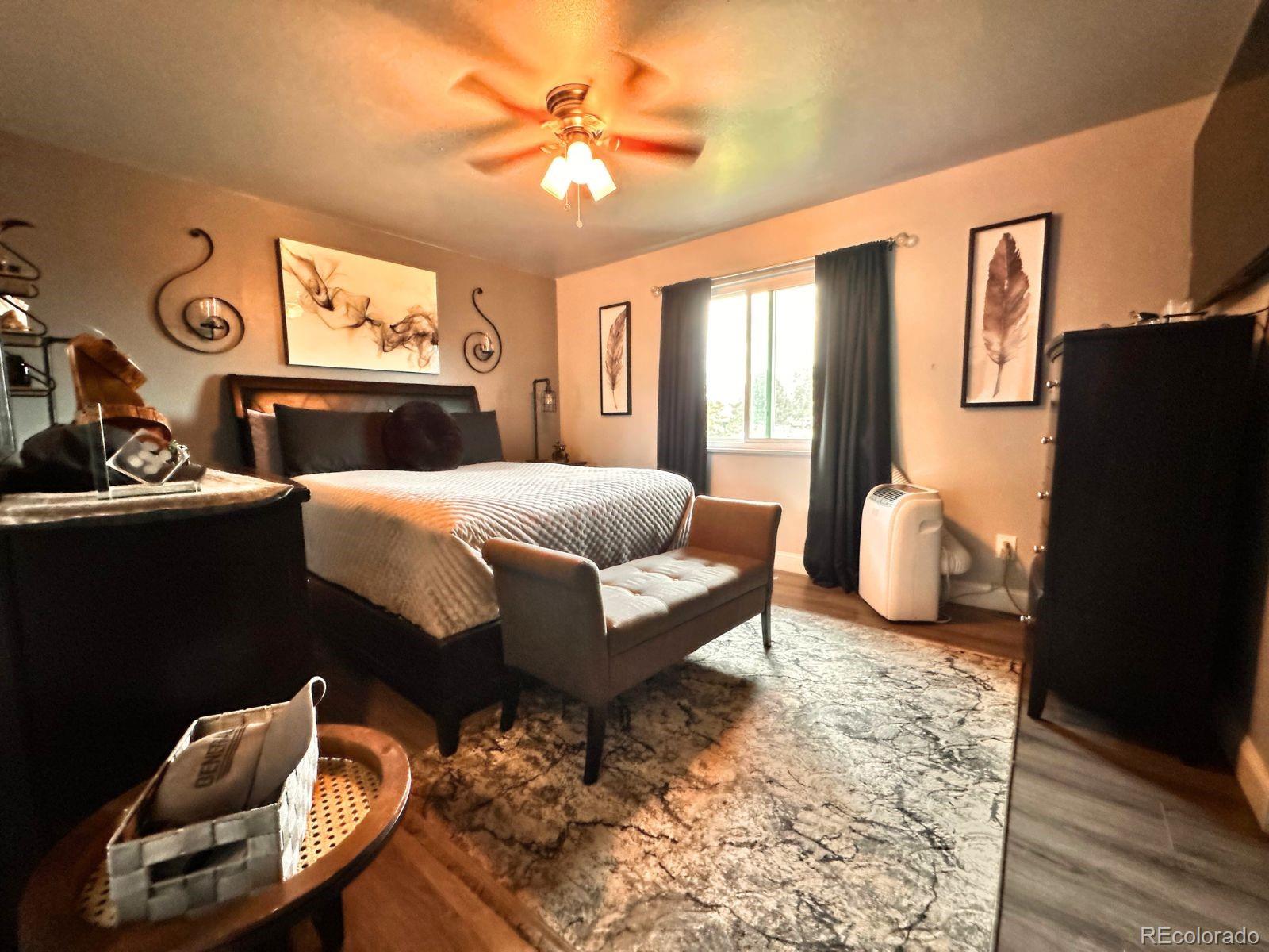 MLS Image #11 for 1081  elmwood lane,denver, Colorado