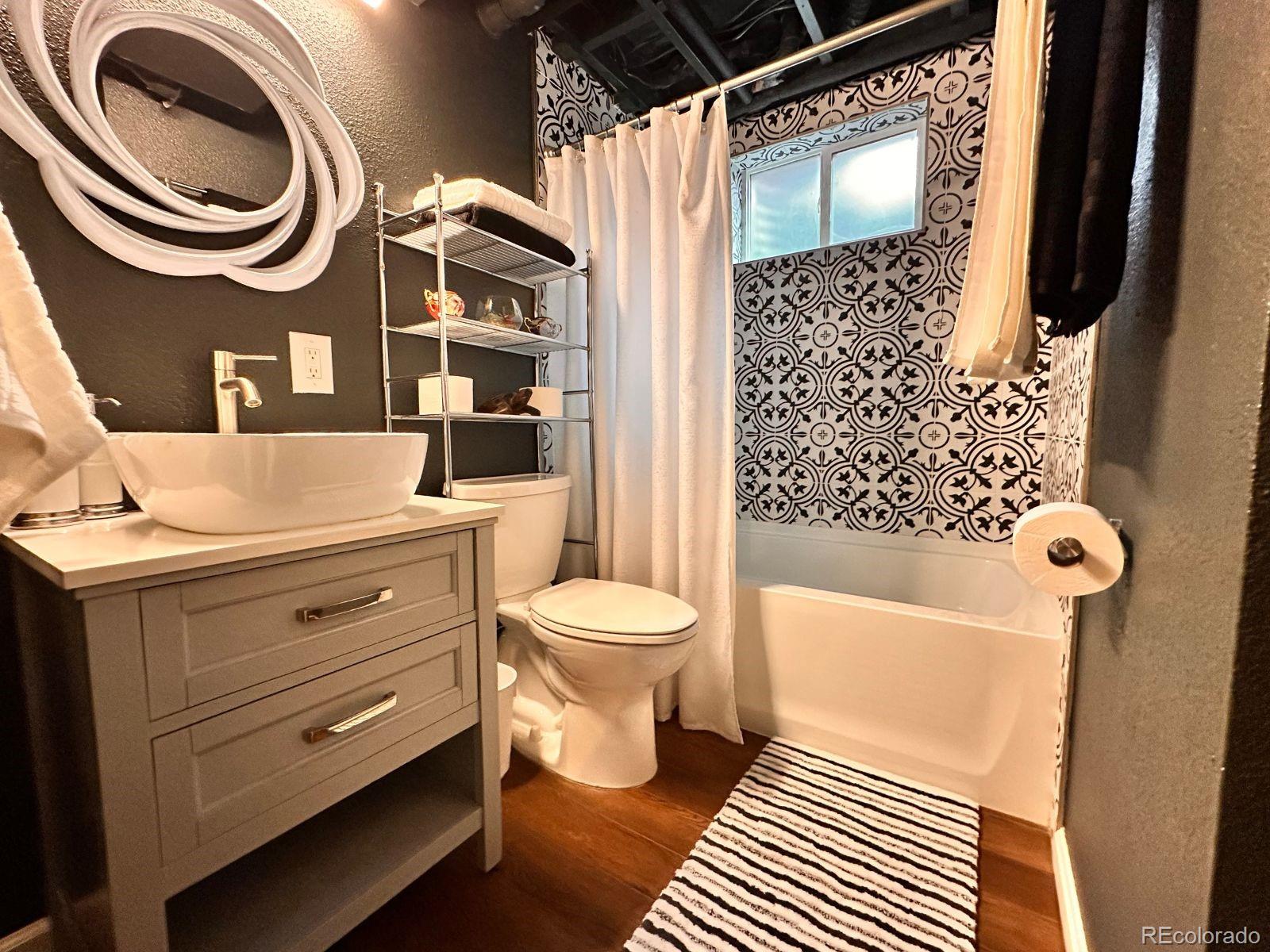 MLS Image #21 for 1081  elmwood lane,denver, Colorado