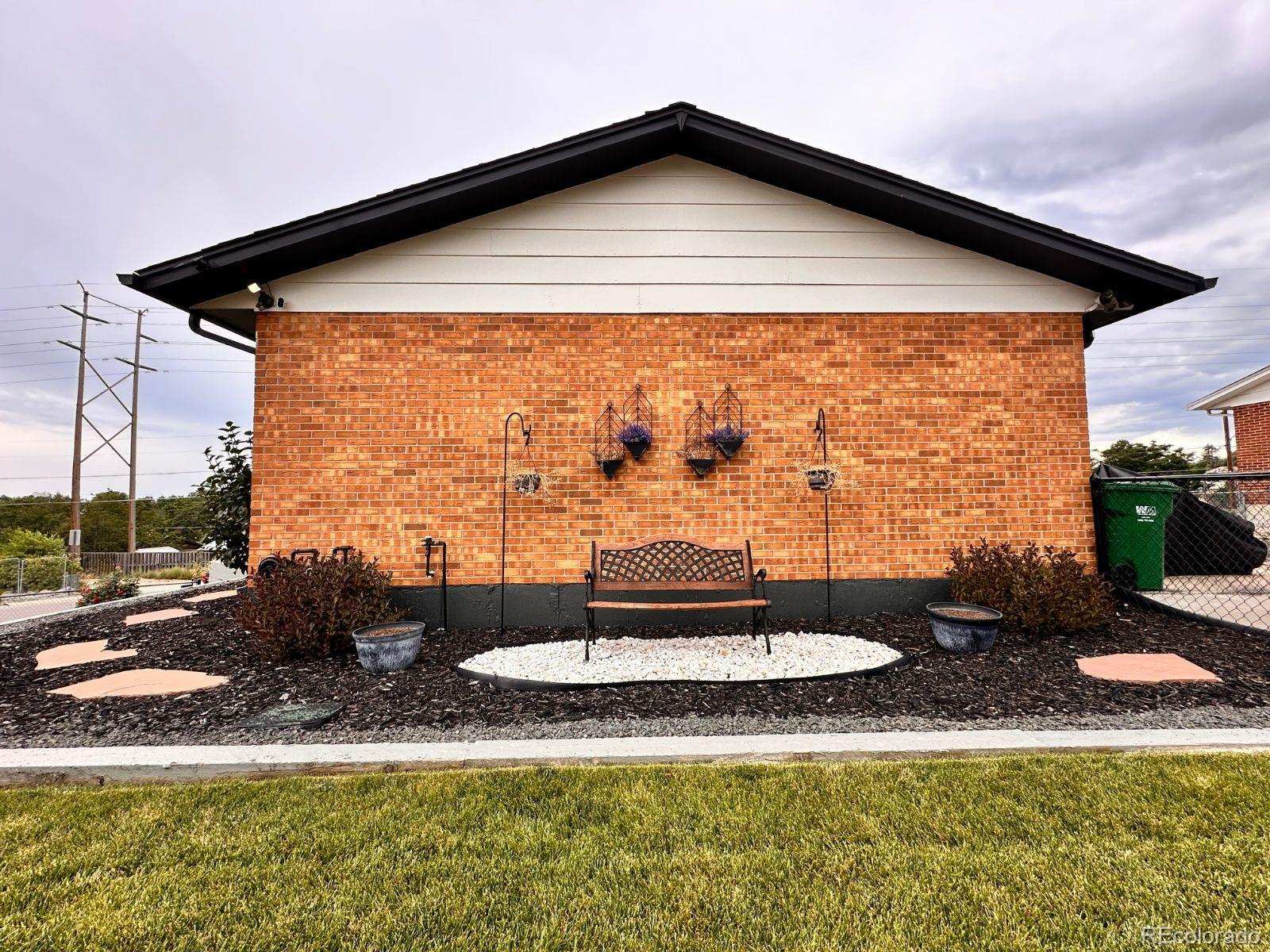 MLS Image #3 for 1081  elmwood lane,denver, Colorado