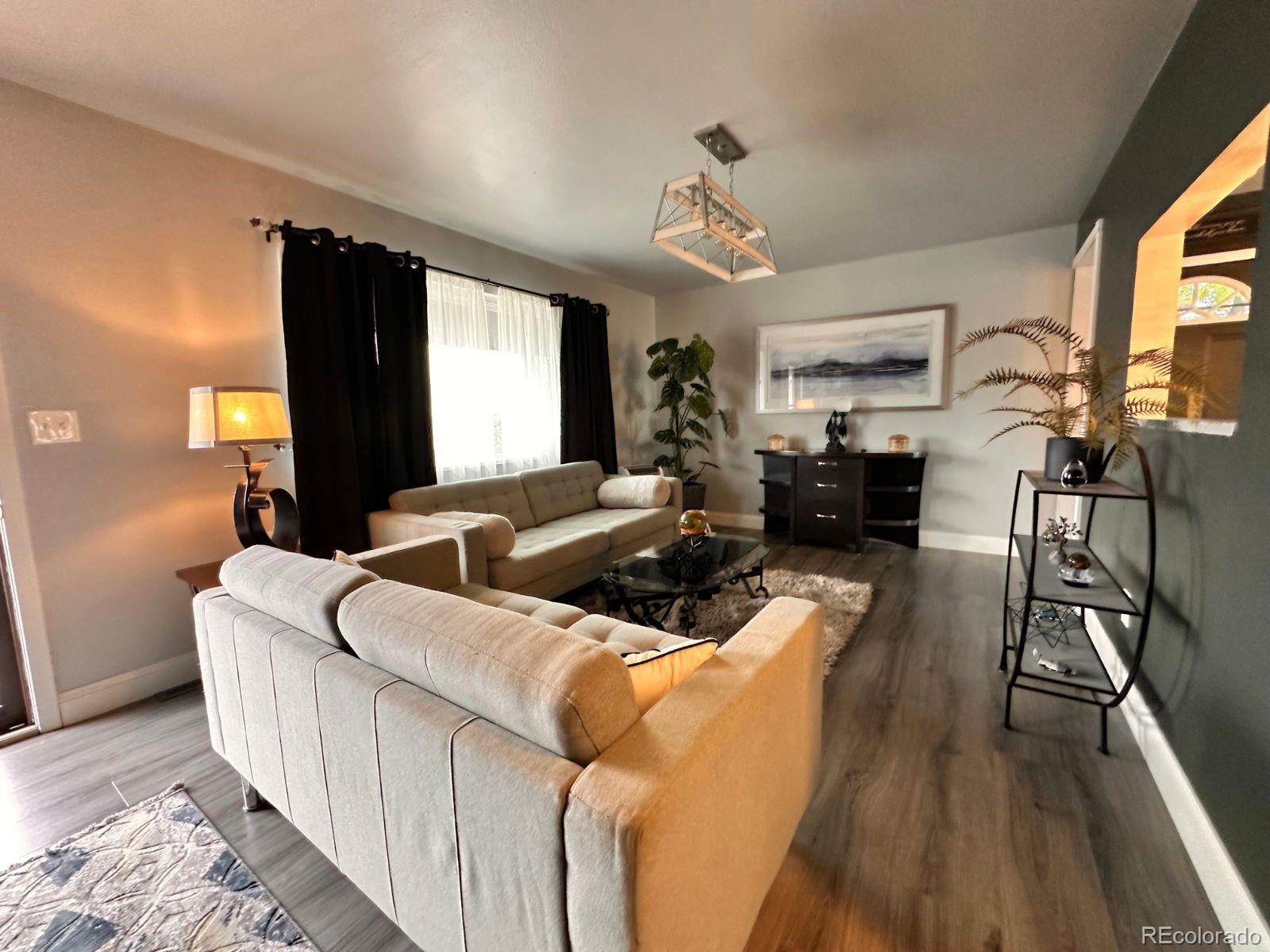 MLS Image #6 for 1081  elmwood lane,denver, Colorado