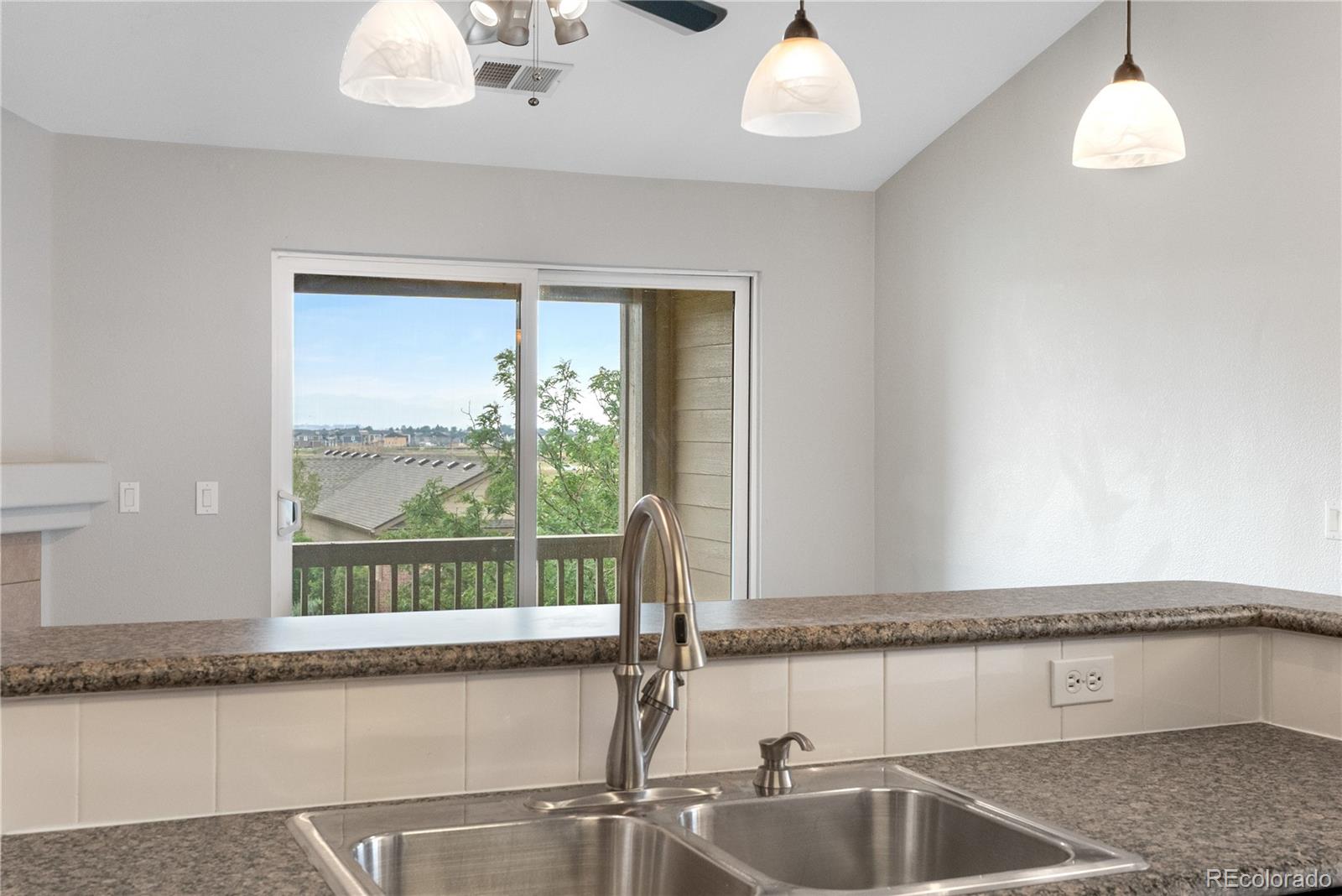 MLS Image #14 for 23400 e 5th drive,aurora, Colorado