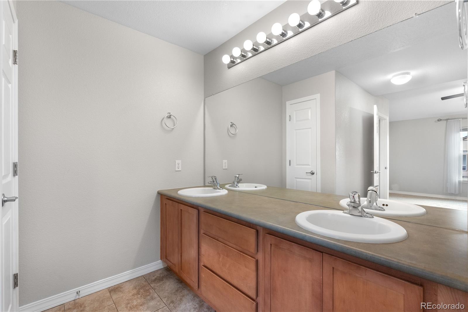 MLS Image #24 for 23400 e 5th drive,aurora, Colorado