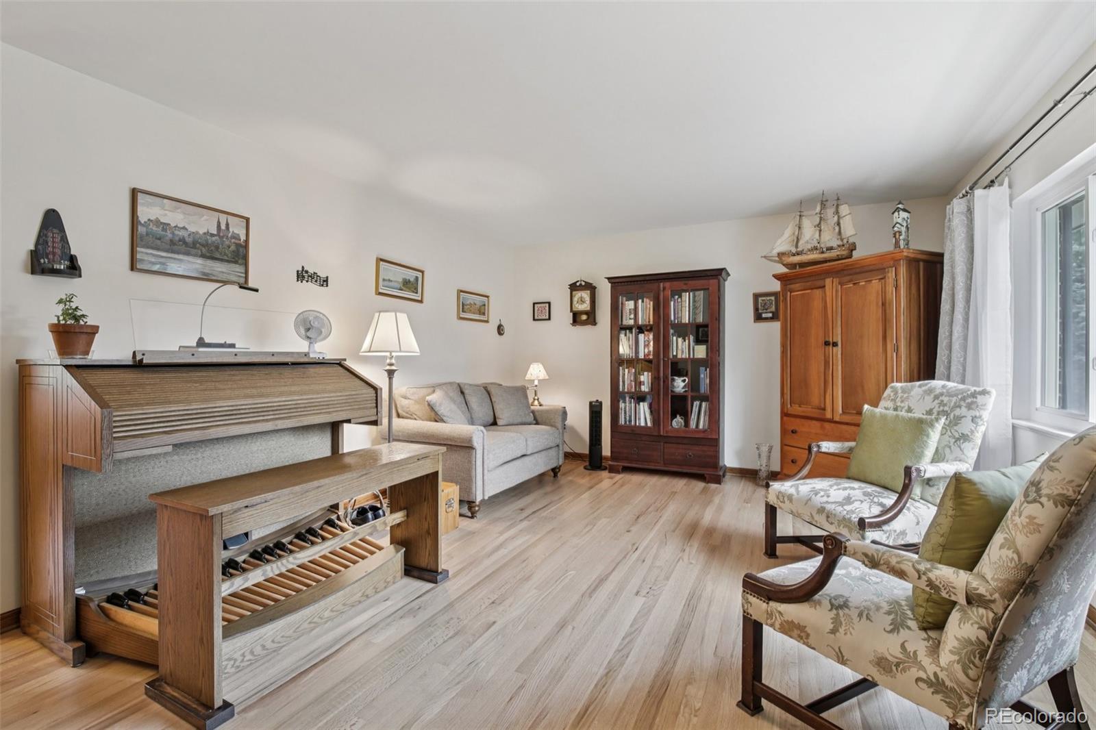 MLS Image #3 for 2642 s newport street,denver, Colorado