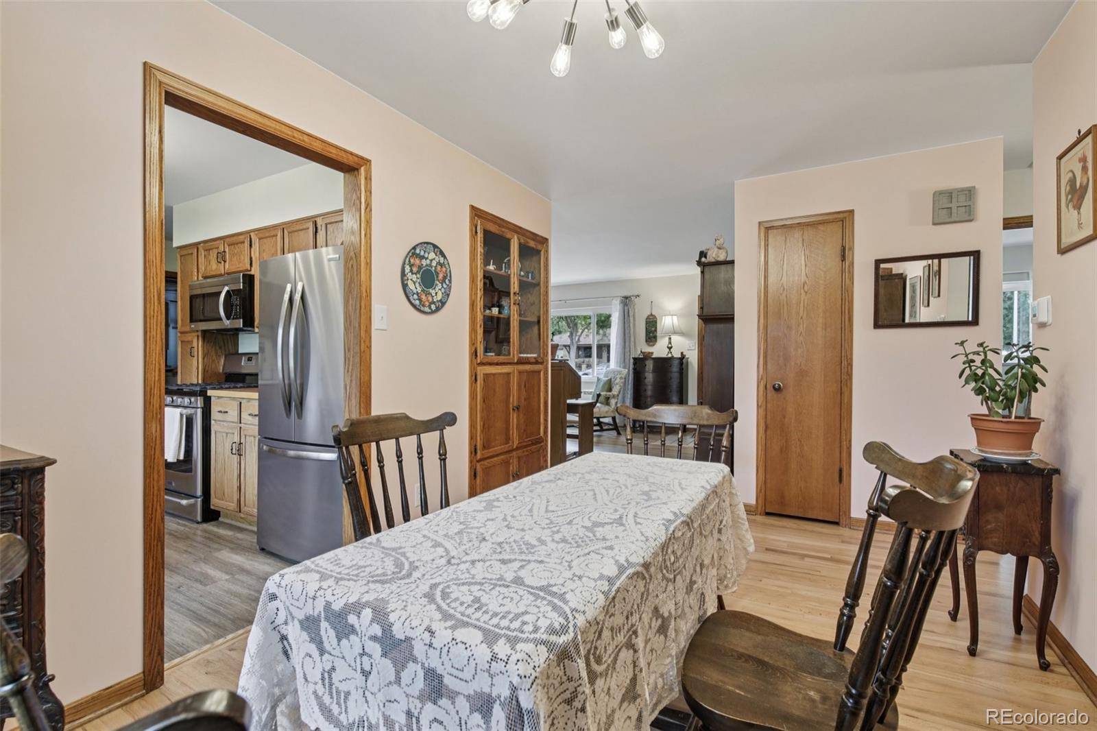 MLS Image #6 for 2642 s newport street,denver, Colorado