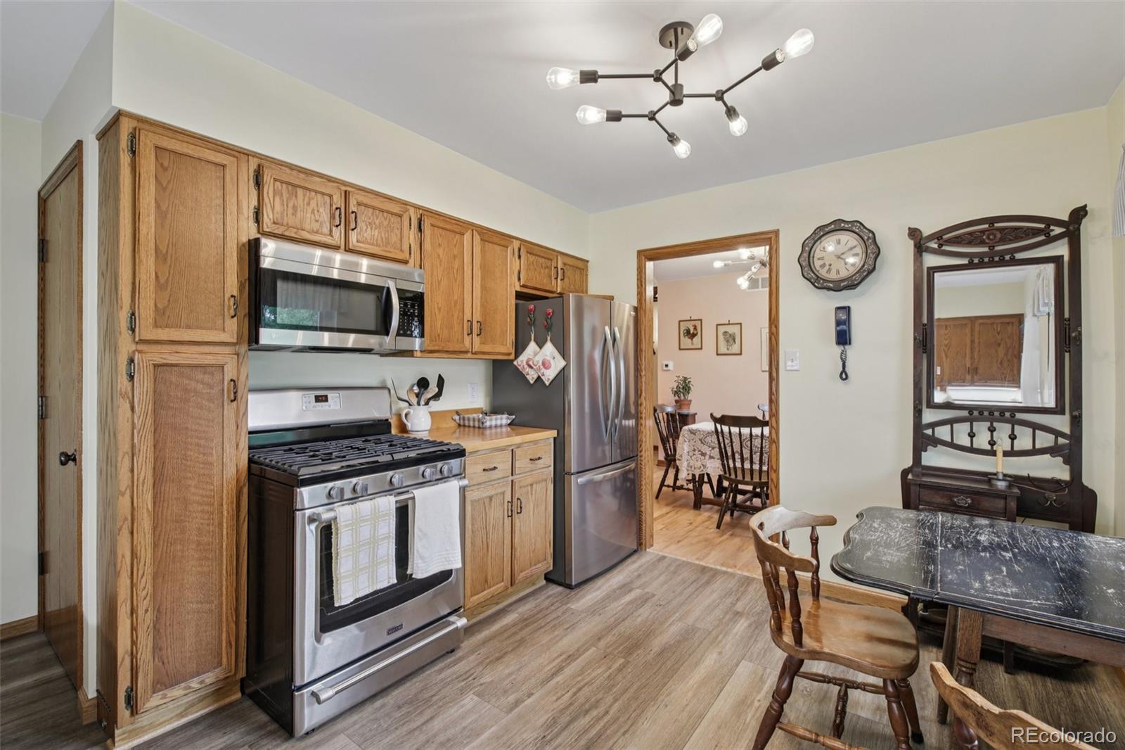 MLS Image #9 for 2642 s newport street,denver, Colorado