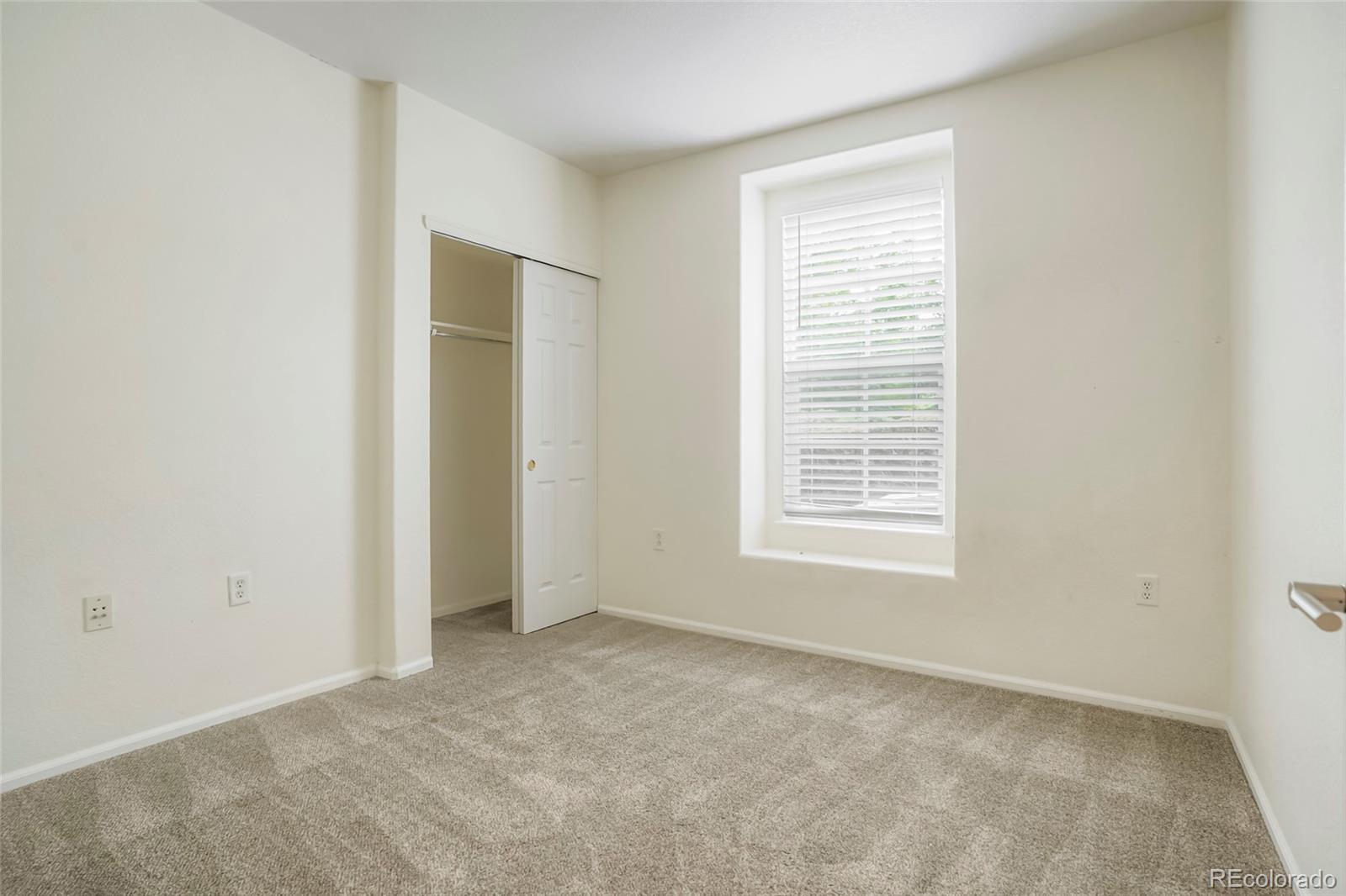 MLS Image #15 for 2448  syracuse street,denver, Colorado