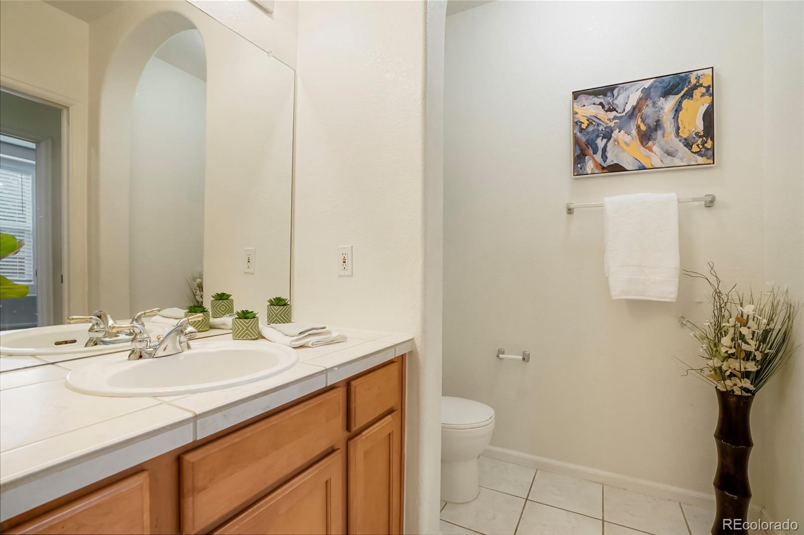 MLS Image #17 for 2448  syracuse street,denver, Colorado