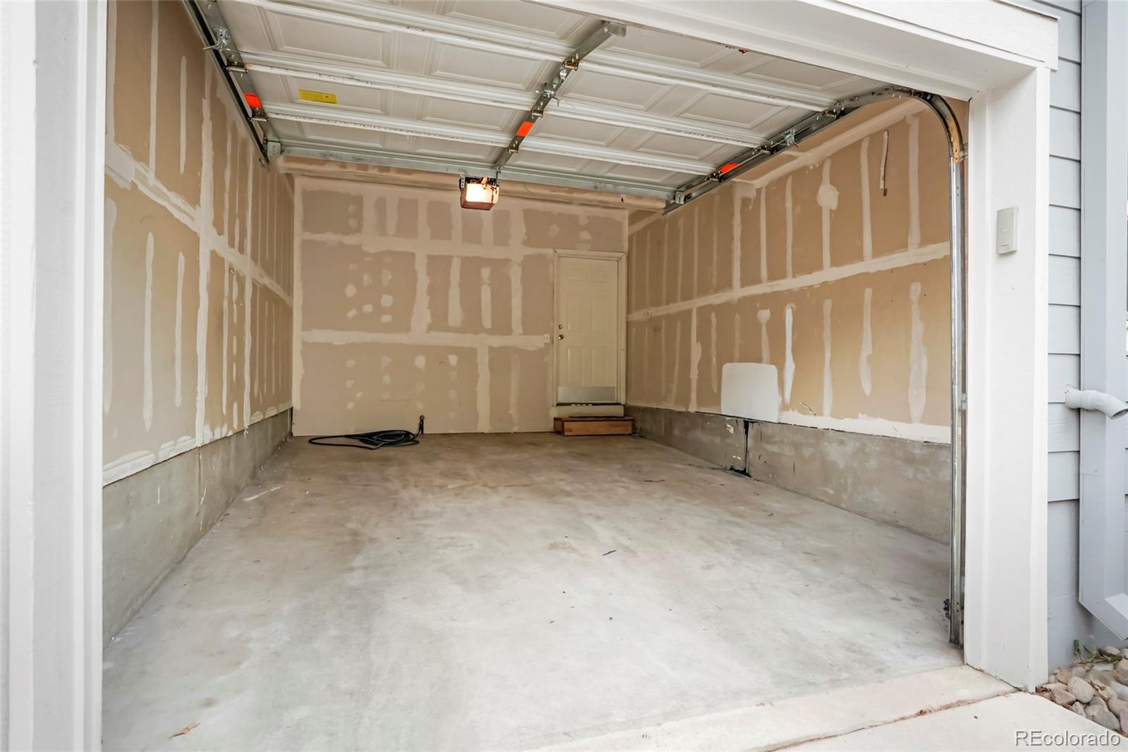 MLS Image #21 for 2448  syracuse street,denver, Colorado