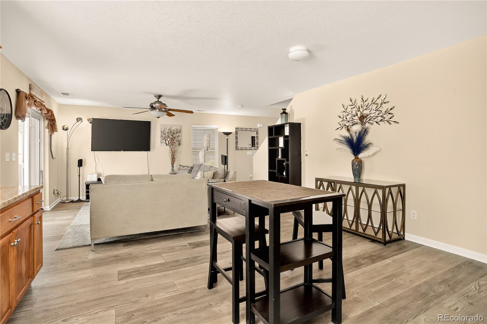 MLS Image #12 for 5564  gibraltar street,denver, Colorado