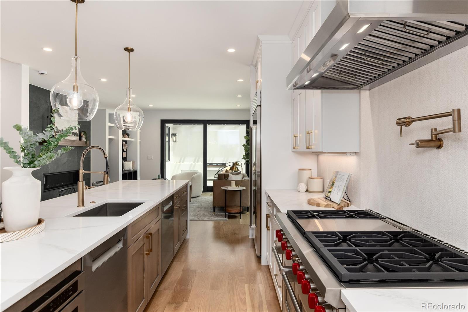 MLS Image #14 for 334  jackson street,denver, Colorado