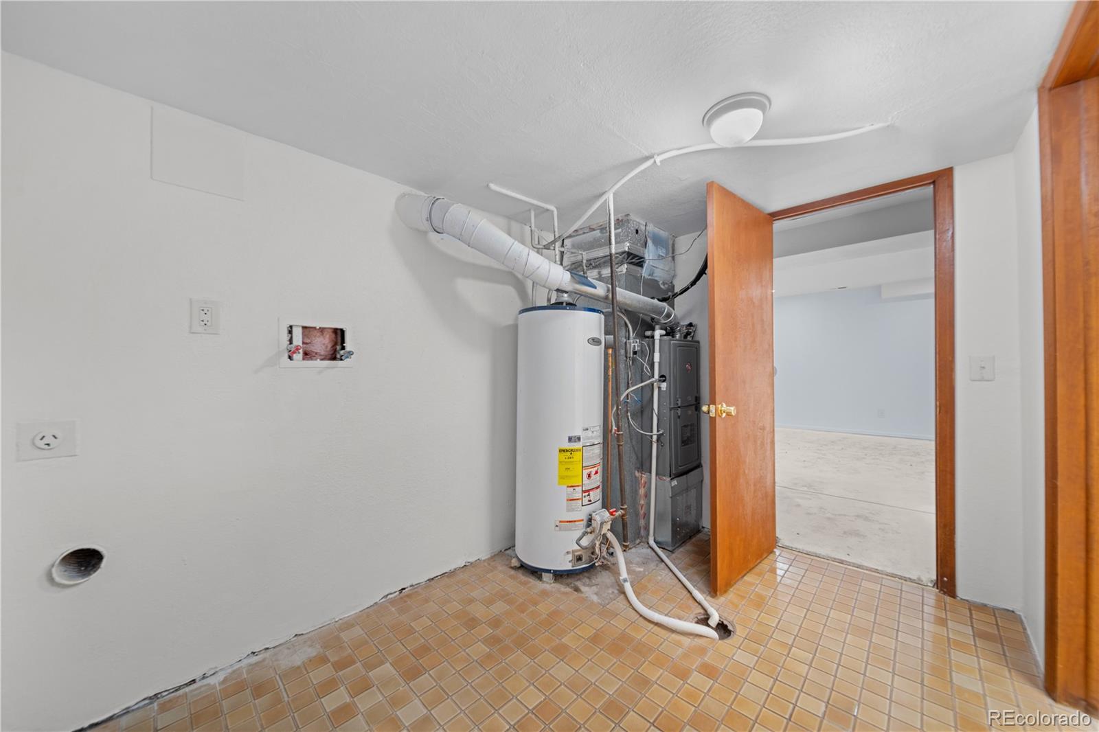 MLS Image #18 for 15503 e princeton avenue,aurora, Colorado