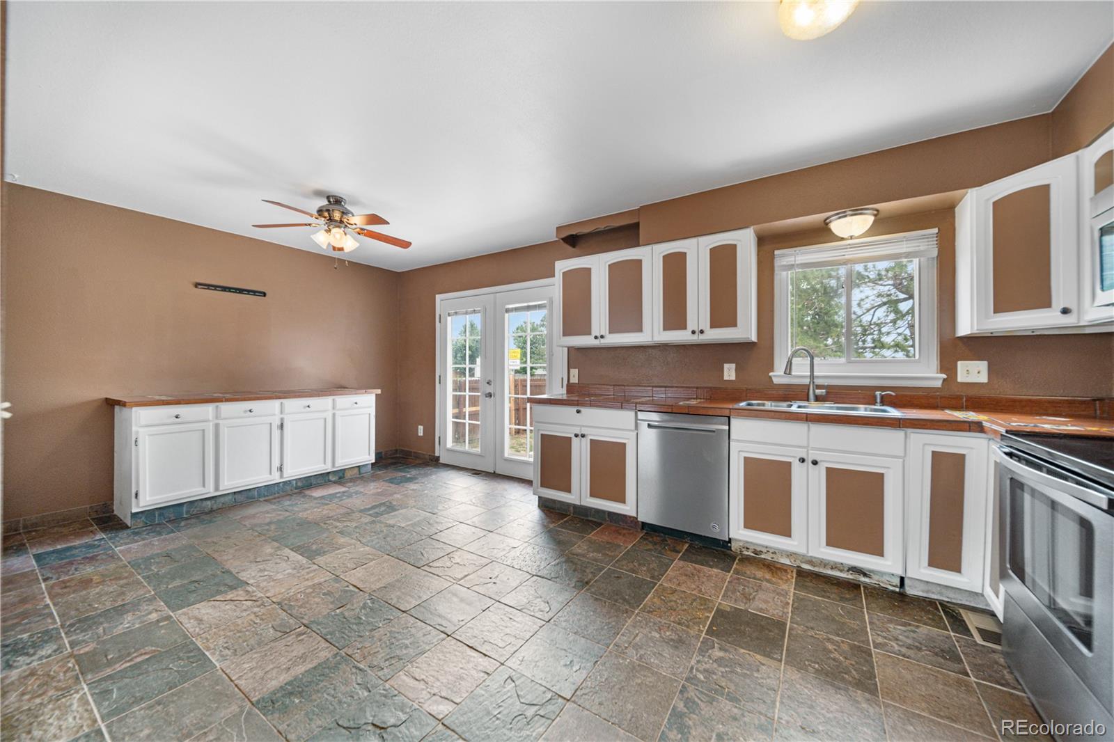 MLS Image #7 for 15503 e princeton avenue,aurora, Colorado