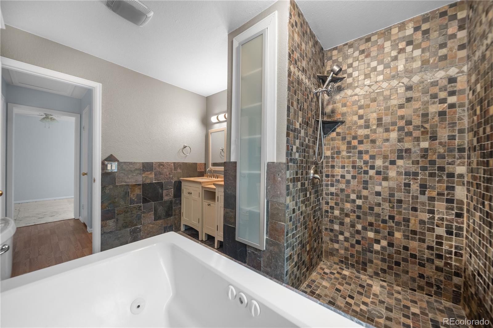 MLS Image #9 for 15503 e princeton avenue,aurora, Colorado